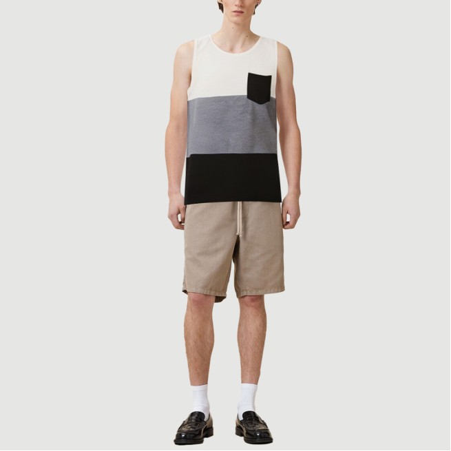Men's high collar and chest pocket casual vest