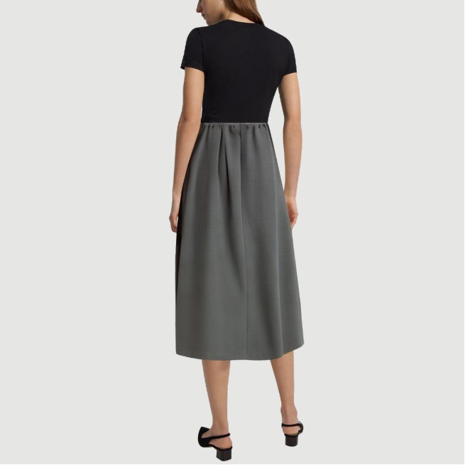 Gray elastic waist pleated maxi skirt