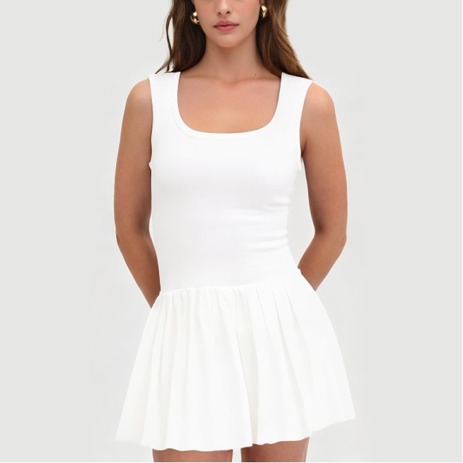Square neck solid color sleeveless dress