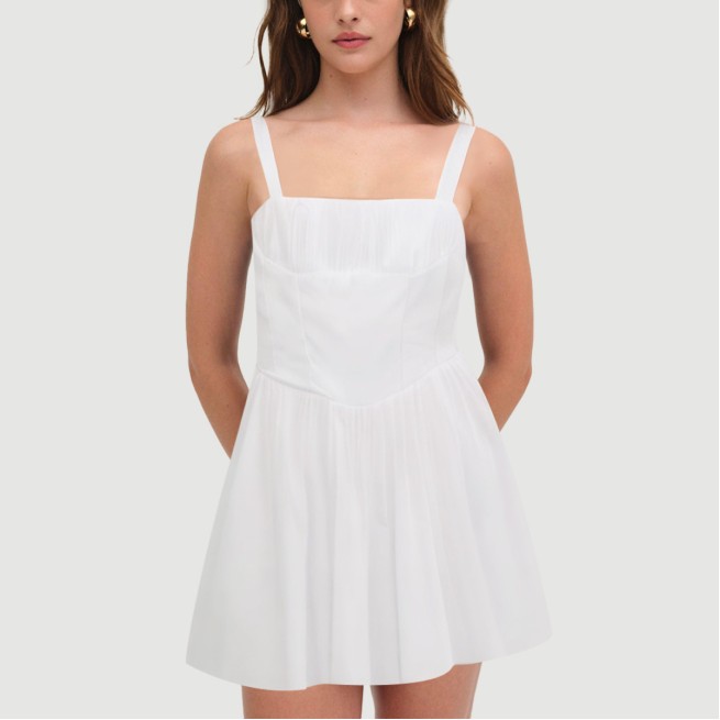 Pure white slim waist suspender dress