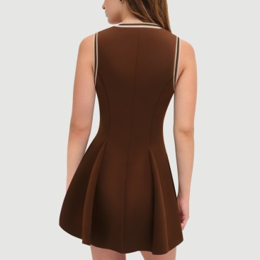 Brown V-neck sleeveless pleated dress