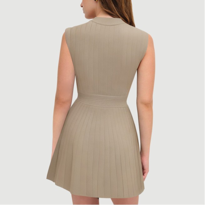 V-neck single-breasted slim-fit knit dress