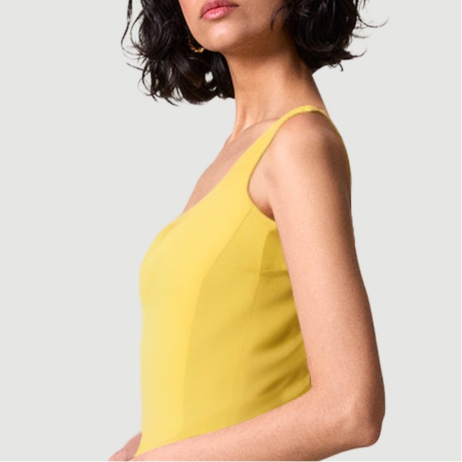 Yellow thin strapless collarless long dress