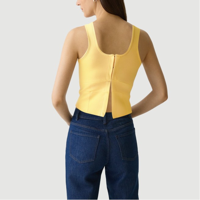 Retro style open back knitted vest